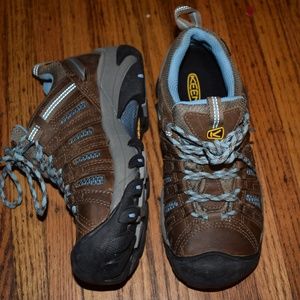 Keen Voyageur Hiking Shoes